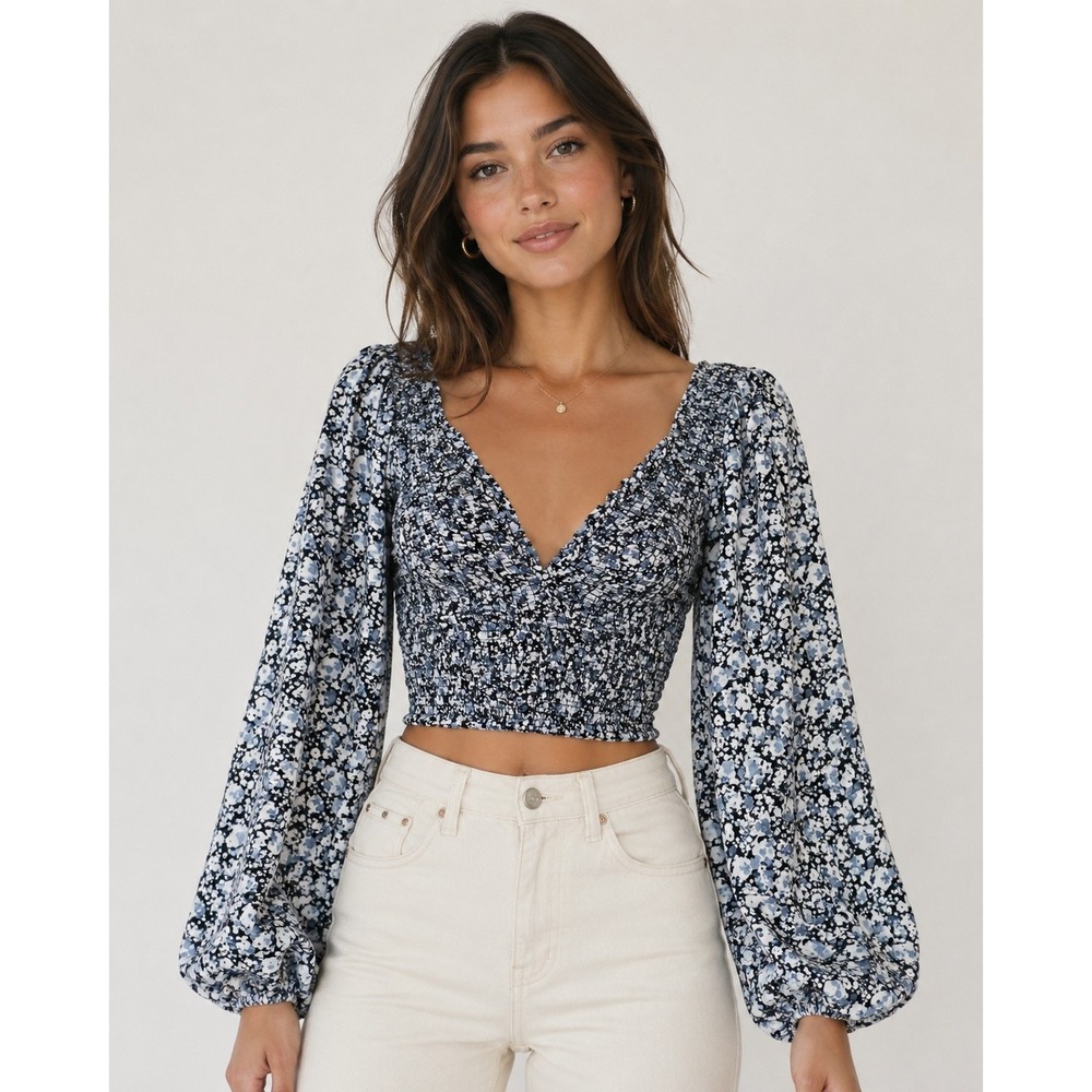 Abercrombie & Fitch Blue Floral Smocked V-Neck Balloon Sleeve Crop S Festival